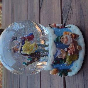 Y2K Disney Enesco Snow White Christmas Musical Waterball New in Box